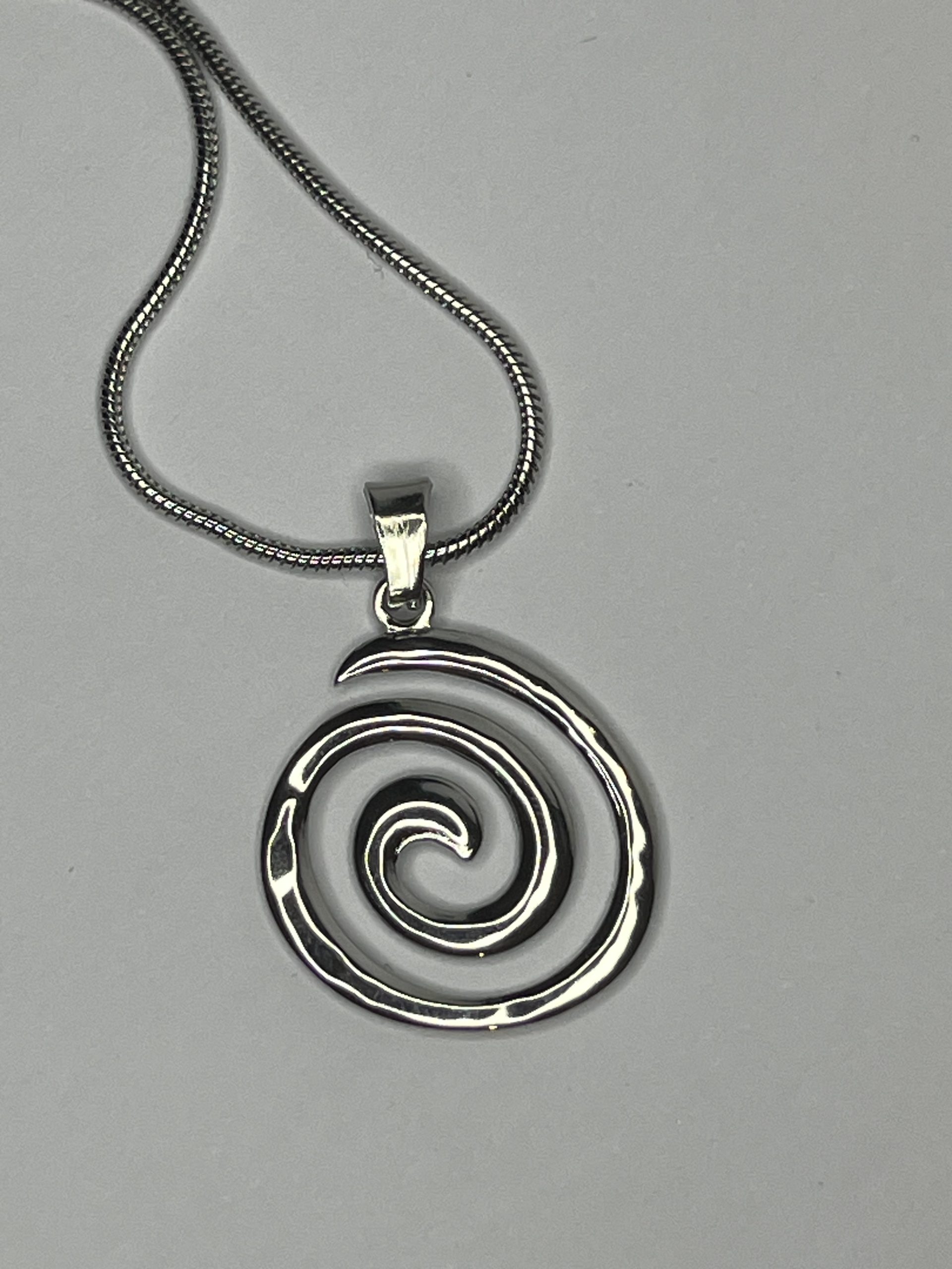 Aegean Loop Necklace — Ανοξείδωτο Ατσάλι | Vuagiaz