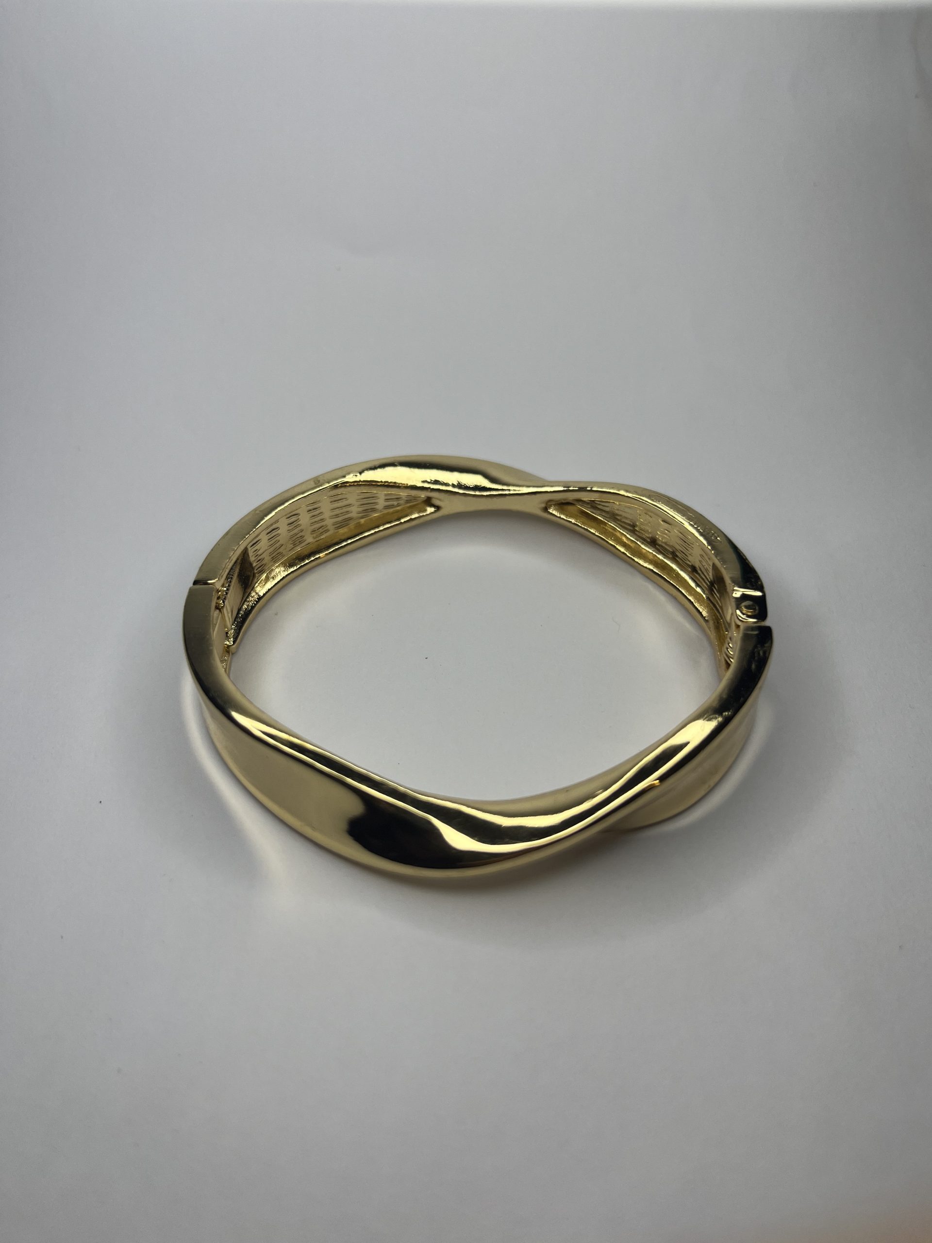 Golden Flow Cuff ωθαγιαζ
